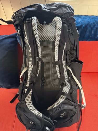 Osprey black rucksack - 65,